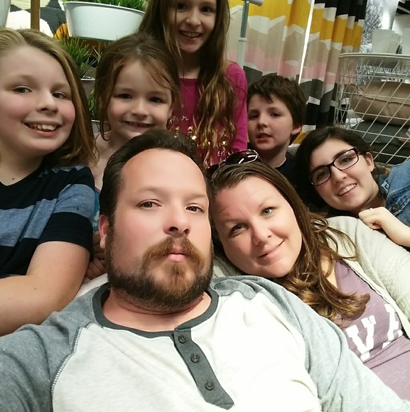 Meet your Posher, Rebecca - Picture 3 of 6